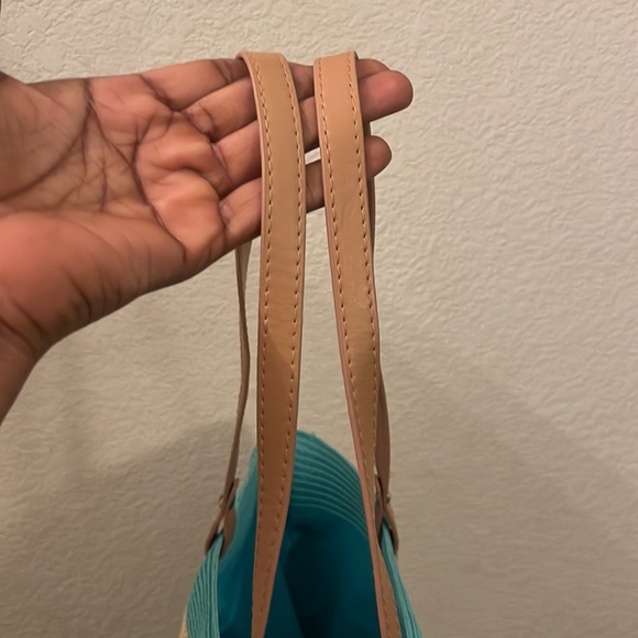 Amiani please check all picture of condition - Picture 7 of 17